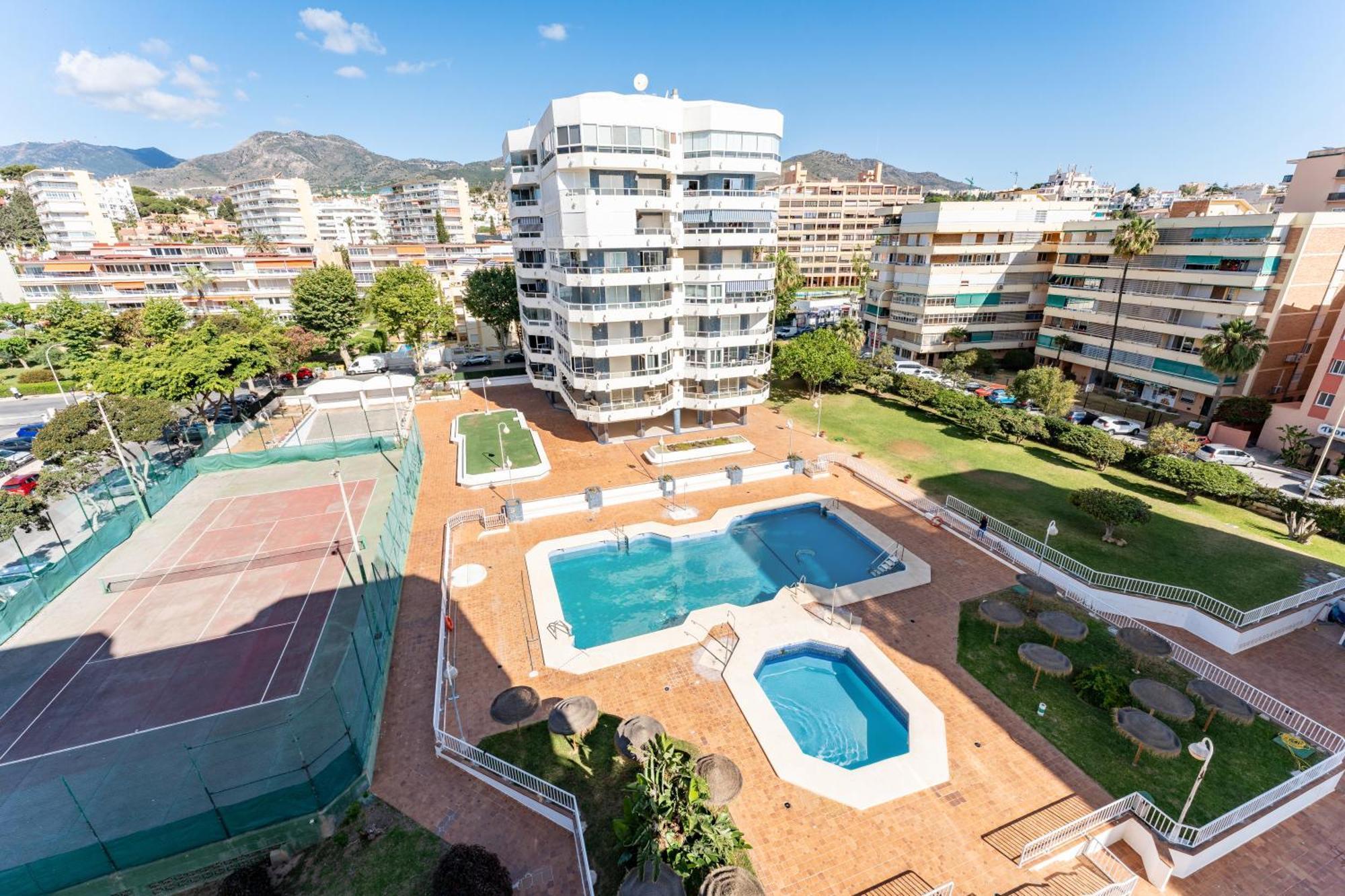 Tropico Carihuela View & Parking Apartamento Torremolinos Exterior foto